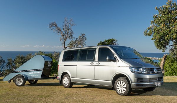 trailer_lbp6326-1 VW Caravelle Luxury People Mover with luggage trailer